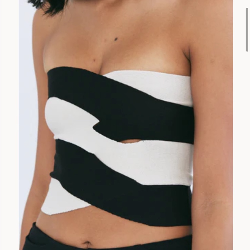 Source Unknown Black and Cream Women's Top